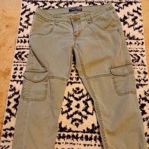 Levi's cropped cargo pants